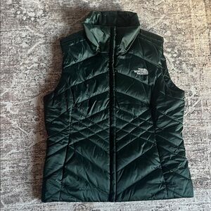 The North Face Women's Dark Green Quilted Vest down feather filter